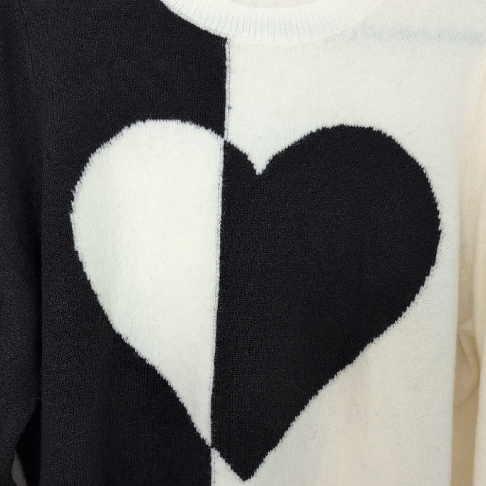 Reitmans Black and Cream Heart Sweater Size 2x - Picture 3 of 8